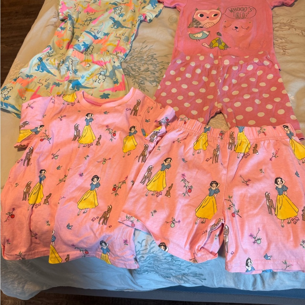 4T and 5t girls short sleeved pajamas EUC